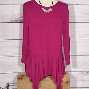 NWT Alex Marie Knit Top with Peplum Size Large in Berry